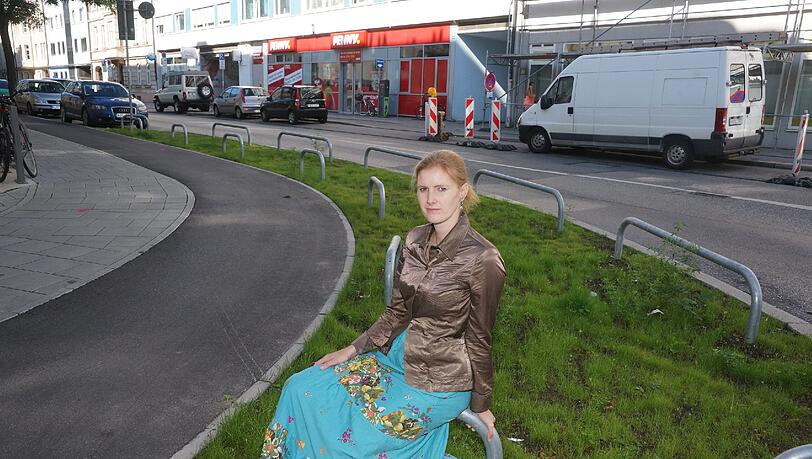 Svenja Jarchow (Grüne) fordert, in der Sandstraße nachzupflanzen. Svenja Jarchow (Grüne) fordert, in der Sandstraße nachzupflanzen.