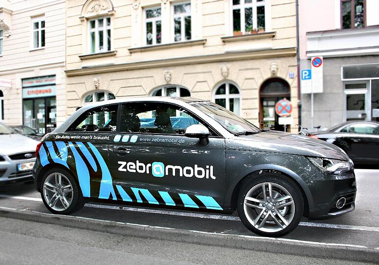 Einzelkämpfer: ZebraMobil stellt sich in München der Konkurrenz von DriveNow, hinter dem BMW und Sixt stecken.
