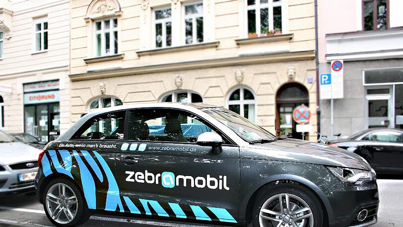 Einzelkämpfer: ZebraMobil stellt sich in München der Konkurrenz von DriveNow, hinter dem BMW und Sixt stecken. Einzelkämpfer: ZebraMobil stellt sich in München der Konkurrenz von DriveNow, hinter dem BMW und Sixt stecken.