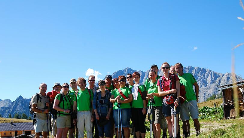 In der geführten Gruppe macht das Wandern besonders viel Spaß. In der geführten Gruppe macht das Wandern besonders viel Spaß.