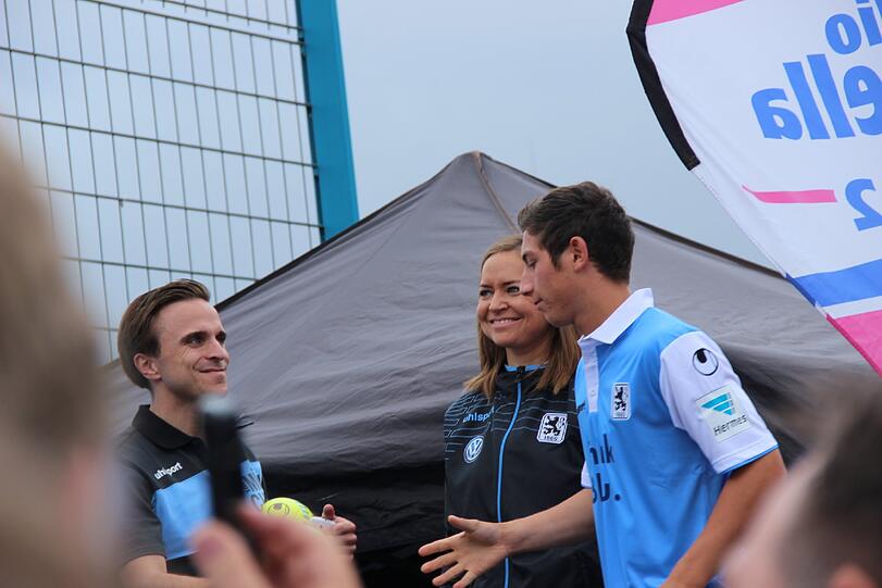Weitere Bilder von der Präsentation der Zweitliga-Profis vom TSV 1860 München beim Löwen-Fanfest