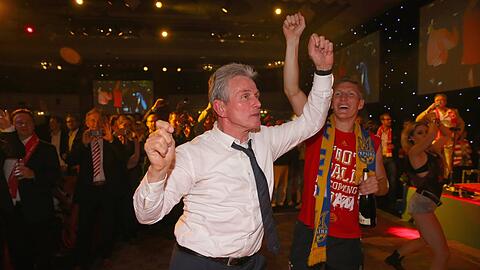 Auch Jupp Heynckes ließ es nach dem gewonnenen Triple 2013 ordentlich krachen.