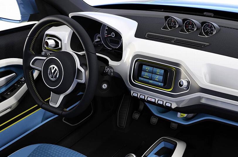 Portable Einheit: Die Studie VW Taigun hat statt Navi nur noch eine Dockingstation fürs Smartphone.