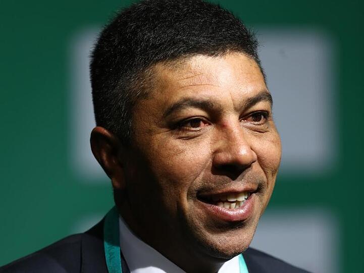 Giovane Elber steht in den Katakomben des Olympiastadions. Foto: Christian Charisius/dpa/Archivbild