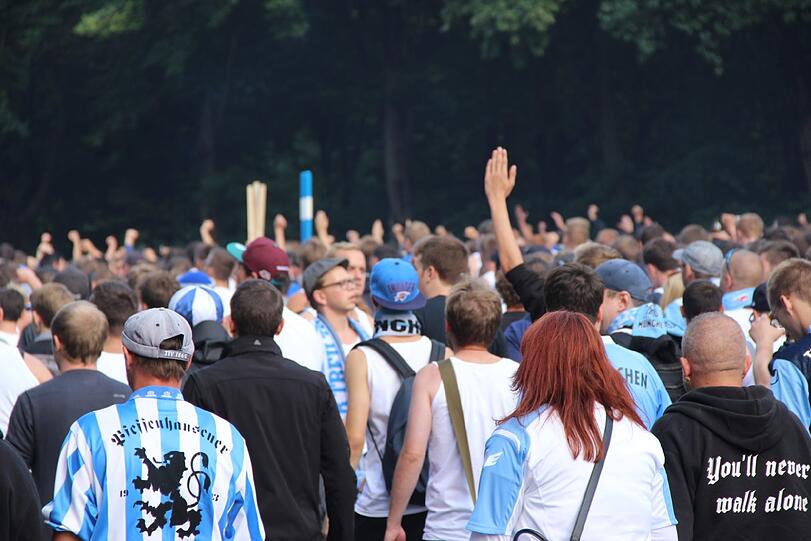 Sehen Sie hier weitere Bilder vor dem Amateurderby.