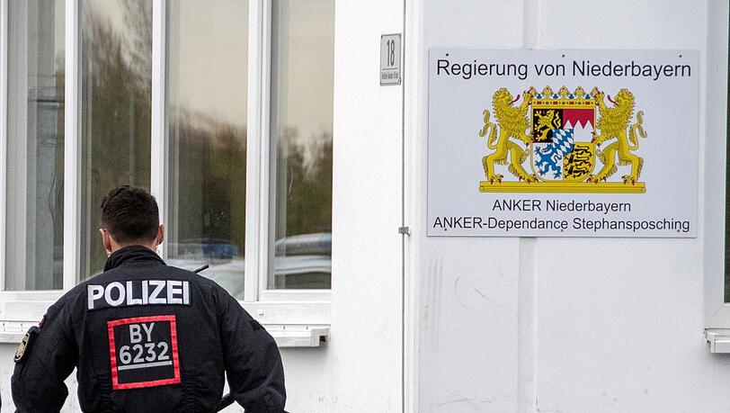 Polizeieinsatz in Flüchtlingsunterkunft eskaliert Polizeieinsatz in Flüchtlingsunterkunft eskaliert