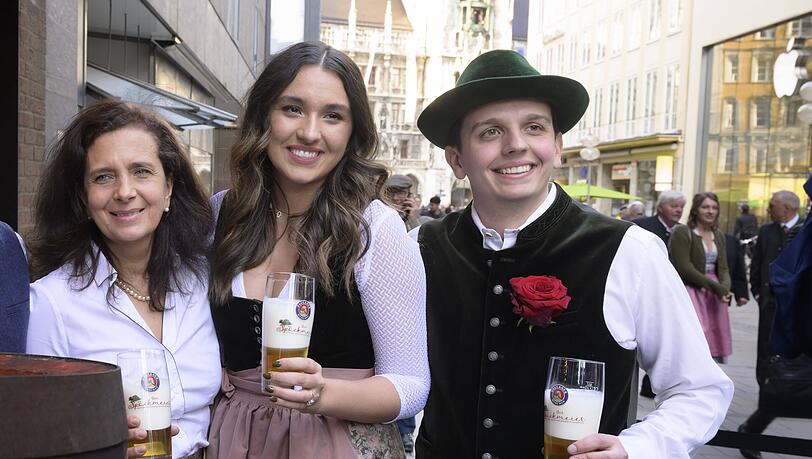 Arabella Schörghuber (l.), Ramona Pongratz und Alexander Pongratz.