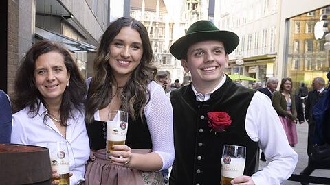 Arabella Schörghuber (l.), Ramona Pongratz und Alexander Pongratz.