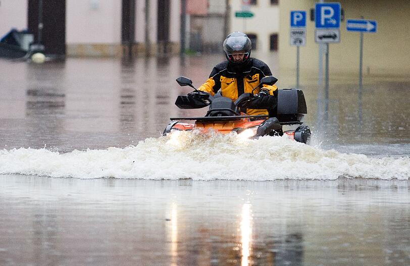 Mit dem Quad durch die Elbe.