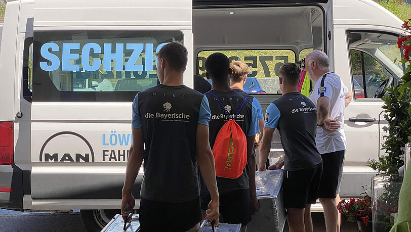 Die Löwen packen schonmal für die Abreise. Die Löwen packen schonmal für die Abreise.