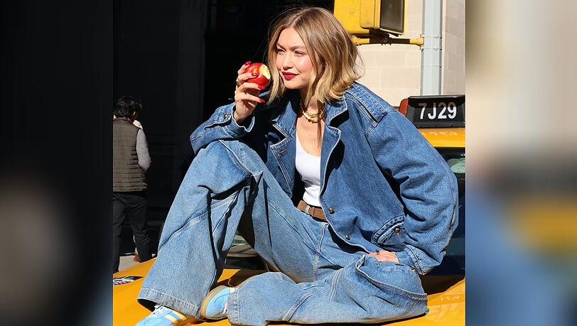 Gigi Hadid bei einem Fotoshooting in New York komplett in Denim.