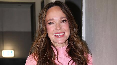 Carolin Kebekus hat ganz private Einblicke in ihr Leben als Promi-Mama gegeben.