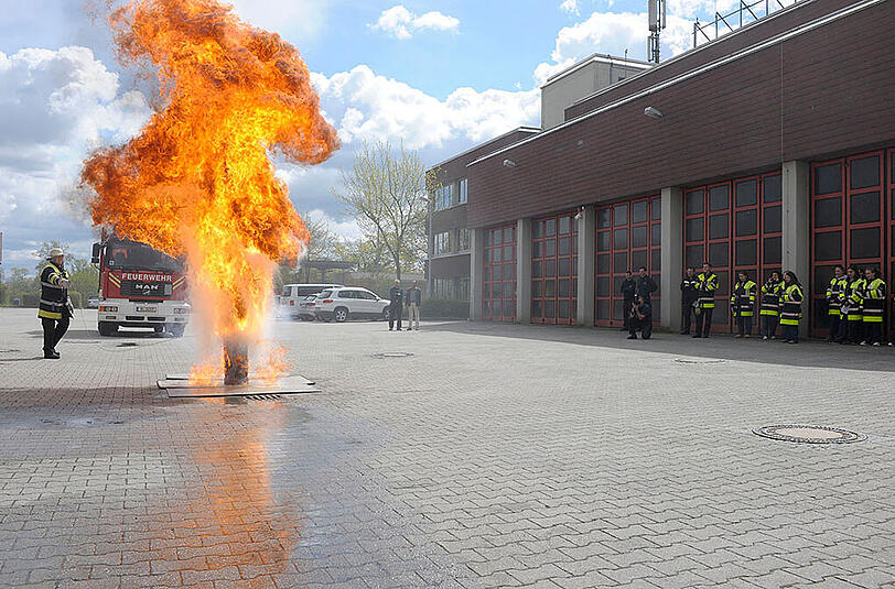 Bilder vom "Girls Day 2016" bei der Berufsfeuerwehr München.