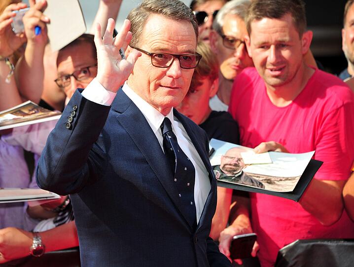 Ehre für "Breaking-Bad"-Star Bryan Cranston: Der Schauspieler bekam am Freitagabend beim Filmfest München den CineMerit-Award. Die Bilder vom Gasteig.