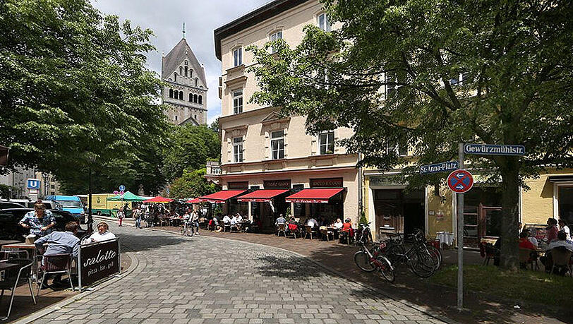 Hier gibt es oft Ärger zwischen Wirten und Anwohner: der St.-Anna-Platz im Lehel.