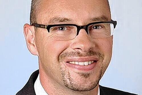CSU-Stadtrat Michael Reindl will wissen, ob die Telefonanlage im Rathaus fit für die schnelle Nummer ist.