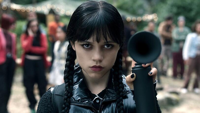 Kehrt im August mit Staffel zwei zurück: Jenna Ortega als Wednesday Addams.