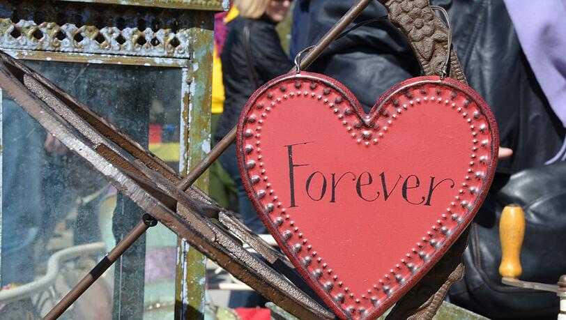 ... und ein Herz für die Liebe. ... und ein Herz für die Liebe.