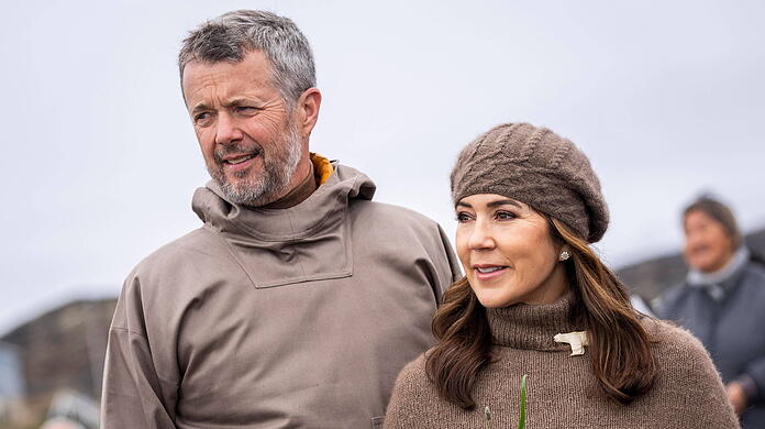 König Frederik und Königin Mary waren zu Besuch in Grönland. Dabei wurde die 52-Jährige von einem Roller angefahren. Wie geht es ihr jetzt?