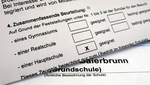 Ein Kreuz bei einer Schulart: So wird für Zehnjährige ihr Weg festgelegt. Ein Kreuz bei einer Schulart: So wird für Zehnjährige ihr Weg festgelegt.