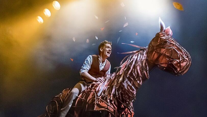Das preisgekrönte Theaterstück „Gefährten“ in Berlin. Das preisgekrönte Theaterstück „Gefährten“ in Berlin.