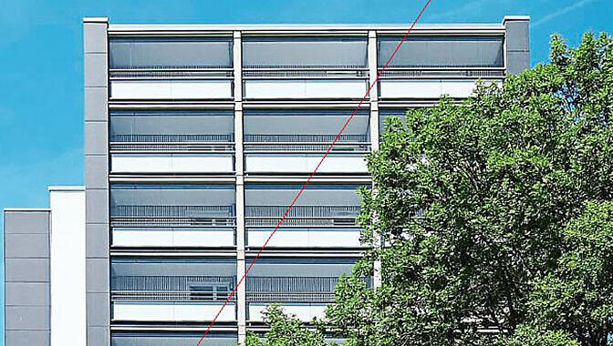 Pertisaustraße 7: Vom 60er-Jahre-Klotz zu einem eleganten Wohnhaus für betreutes Wohnen und Familien. Pertisaustraße 7: Vom 60er-Jahre-Klotz zu einem eleganten Wohnhaus für betreutes Wohnen und Familien.