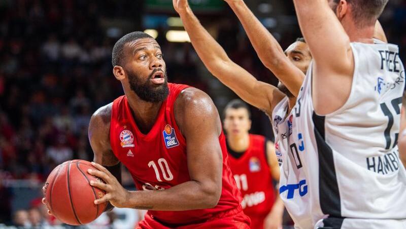 Auch ohne die große Greg-Monroe-Show gewann der FC Bayern München zum Auftakt der Euroleague-Saison. Auch ohne die große Greg-Monroe-Show gewann der FC Bayern München zum Auftakt der Euroleague-Saison.