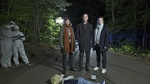 Das Dresdner Ermittlerteam um Karin Gorniak (Karin Hanczewski, l.), Peter Michael Schnabel (Martin Brambach) und Leo Winkler (Cornelia Gröschel).