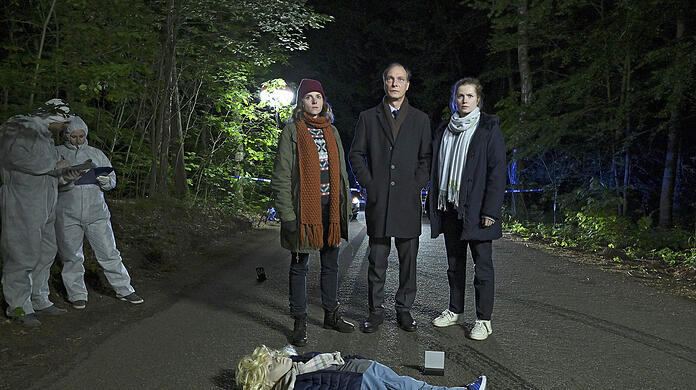Das Dresdner Ermittlerteam um Karin Gorniak (Karin Hanczewski, l.), Peter Michael Schnabel (Martin Brambach) und Leo Winkler (Cornelia Gröschel).