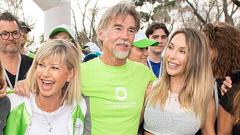 Olivia Newton-John mit ihrem Ehemann John Easterling und Tochter Chloe Lattanzi im Oktober 2019.