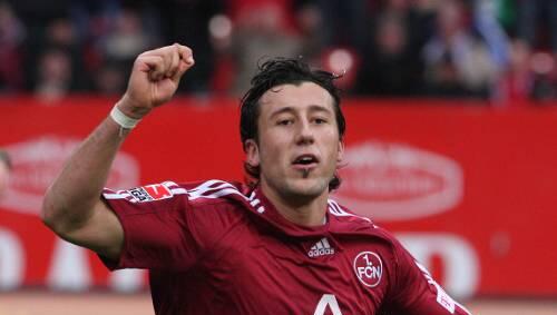 Keckes Club-Küken: Dominic Maroh hat wenig Respekt vor dem Ex-Nationalspieler der Löwen, Benni Lauth. Keckes Club-Küken: Dominic Maroh hat wenig Respekt vor dem Ex-Nationalspieler der Löwen, Benni Lauth.