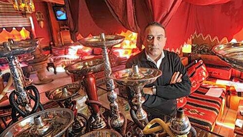 Tausende Euro hat Tarek Chehab in seine Shisha-Bar in der Landgrabenstraße gesteckt – die Investitionen sind jetzt futsch, das Ordnungsamt hat ein Verfahren eröffnet. Tausende Euro hat Tarek Chehab in seine Shisha-Bar in der Landgrabenstraße gesteckt – die Investitionen sind jetzt futsch, das Ordnungsamt hat ein Verfahren eröffnet.