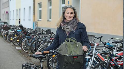 Daniela Becker fährt bei jedem Wetter mit dem Radl, außer die Straßen vereisen.