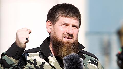 Ramsan Kadyrow ist Machthaber der russischen Provinz Tschetschenien. Er hat eigene Kämpfer in die Ukraine geschickt.