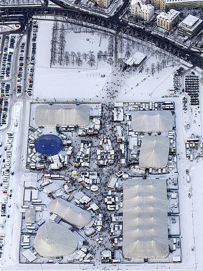 Gar nicht sofort so leicht zu erkennen: das Winter-Tollwood auf der Theresienwiese.