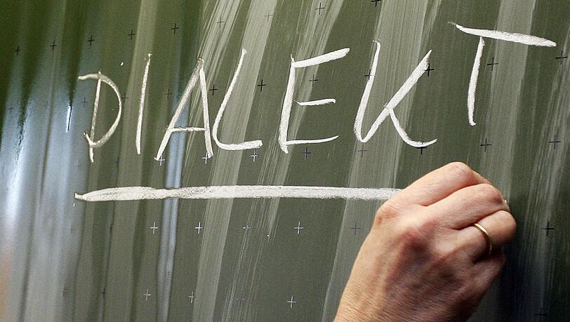 Dialekt ist vielfach mit negativen Klischees behaftet. (Symbolbild)