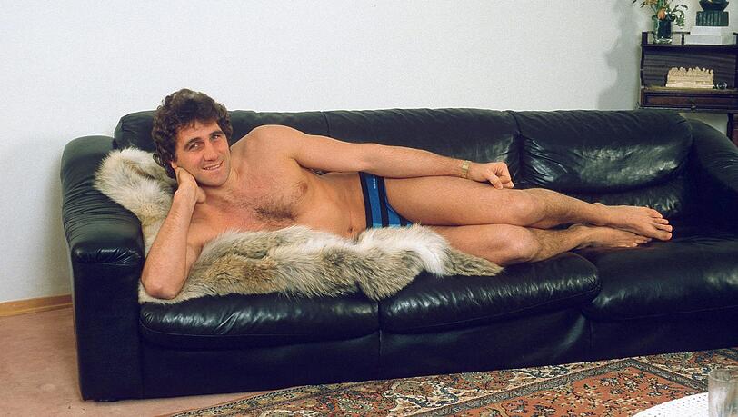 "Der Jean-Marie hat alles mitgemacht": Torwart Pfaff mal ohne Arbeitsklamotten. Das Bild entstand 1984/85. "Der Jean-Marie hat alles mitgemacht": Torwart Pfaff mal ohne Arbeitsklamotten. Das Bild entstand 1984/85.