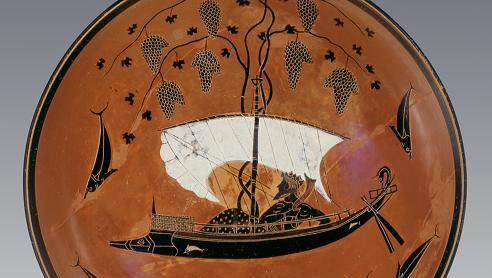 In den Staatlichen Antikensammlungen kann man die griechischen Mythen, wie hier die Meerfahrt des Dionysos, neu entdecken. In den Staatlichen Antikensammlungen kann man die griechischen Mythen, wie hier die Meerfahrt des Dionysos, neu entdecken.