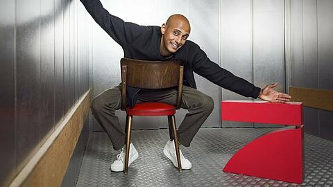 Teddy Teclebrhan spielt in neuer ProSieben-Show um Geld.