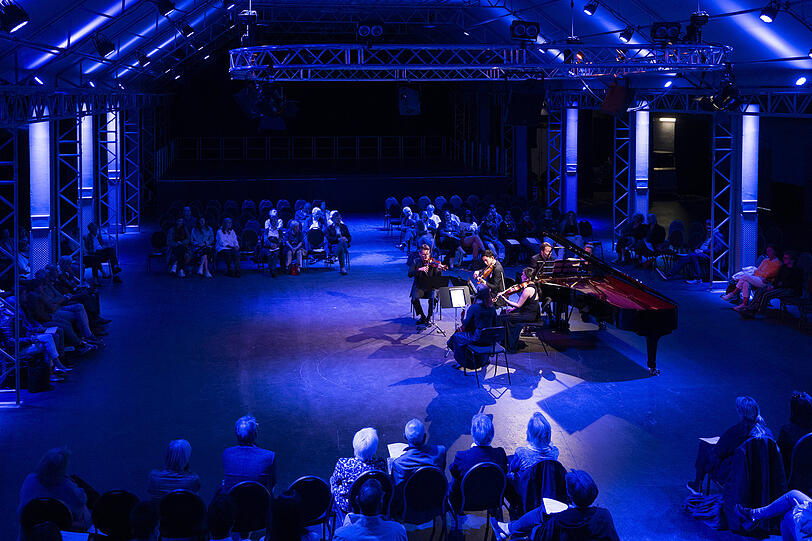 Leif Ove Andsnes und das Streichquartett des BR-Symphonieorchesters in der Tonhalle.