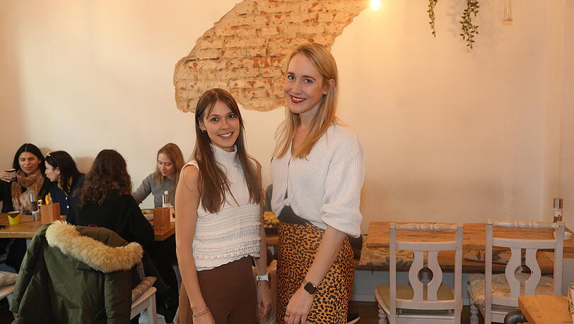Karin Buchhold (l.) und Gr&uuml;nderin Susi Wiegand im Botanista im Glockenbachviertel. Die beiden haben stets ein Auge auf die neuesten gesunden Food-Trends.