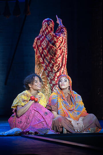 Das Musical "Wüstenblume" im Deutschen Theater.