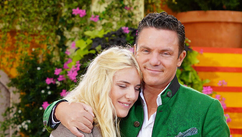 Stefan Mross und seine Tochter Johanna pflegen ein inniges Verhältnis. Stefan Mross und seine Tochter Johanna pflegen ein inniges Verhältnis.