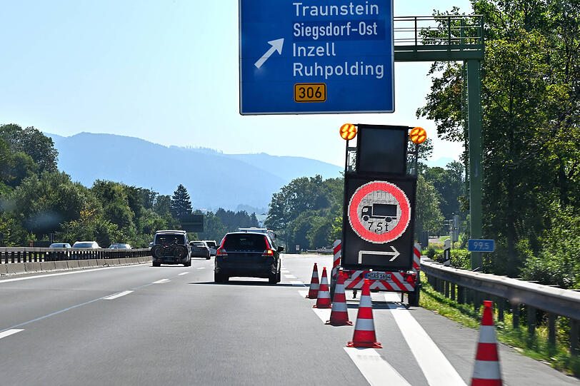 LKW mussten bereits in der Vergangenheit immer wieder auf der Autobahn bleiben.