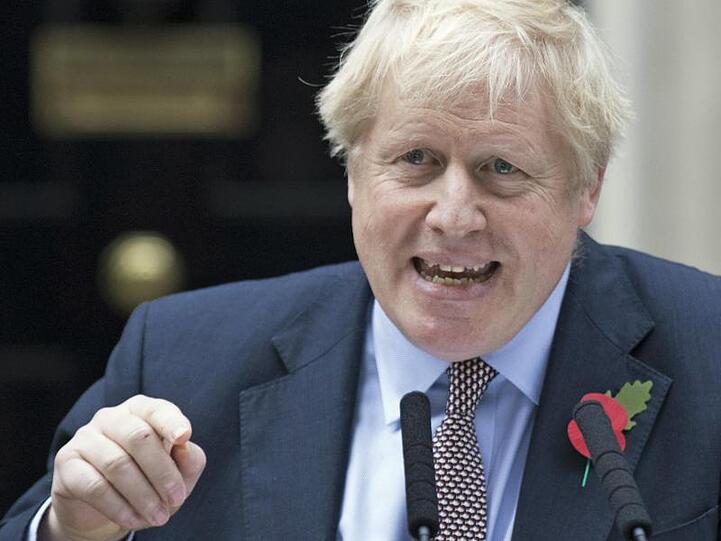 Premierminister Boris Johnson fährt scharfe Attacken gegen die Oppositionspartei Labour seines Herausforderers Jeremy Corbyn.