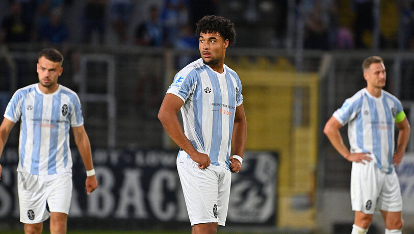 Die Löwen verabschiedeten sich am Dienstagabend nach einer insgesamt enttäuschenden Leistung aus dem Toto-Pokal. Die Löwen verabschiedeten sich am Dienstagabend nach einer insgesamt enttäuschenden Leistung aus dem Toto-Pokal.