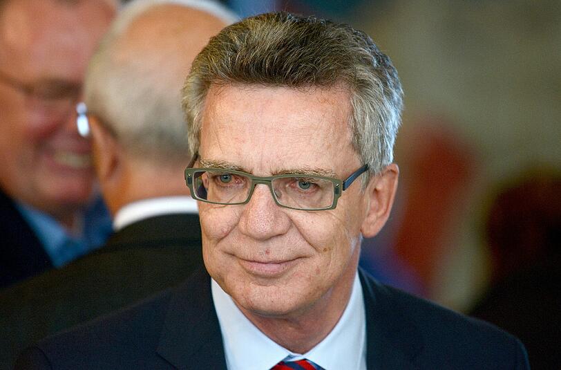 Will die Asylbewerberleistungen auf den Prüfstand stellen: Innenminister Thomas de Maiziere.