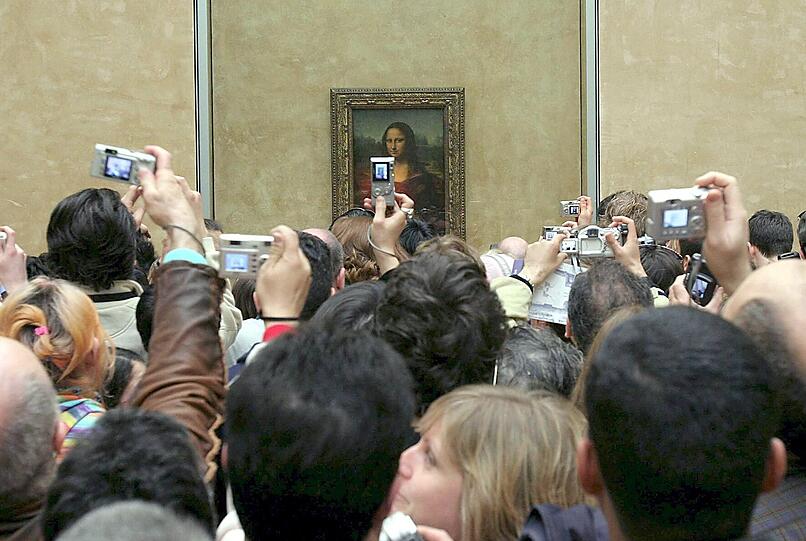 Last but not least - Wer kennt sie nicht: Die "Mona Lisa" von Leonardo da Vinci (1452-1519) im Louvre in Paris. Das Werk ist zwar unverkäuflich, aber ihr Versicherungswert wird auf über 700 Millionen Dollar geschätzt.