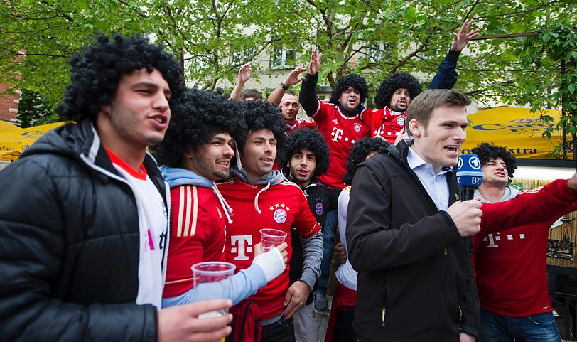 Die große Fan-Party auf der Leopoldstraße in München. Die Bilder.