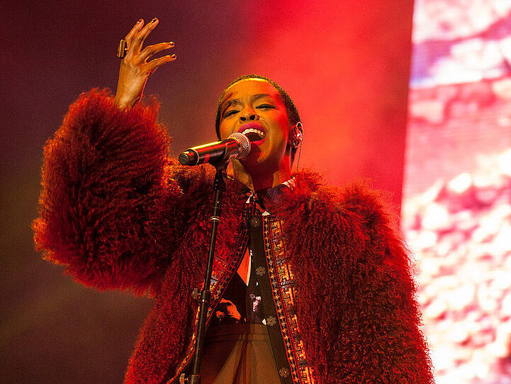 Lauryn Hill singt bei einem Auftritt in New Orleans
